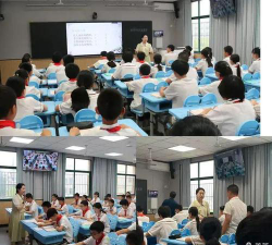 远安县鸣凤镇中心小学阅读区