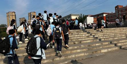 沈阳棋盘山国际风景旅游开发区满堂中学阅读区