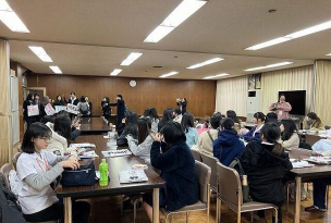 台北市立中山女子高级中学阅读区