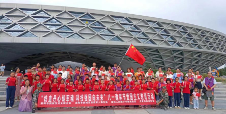 襄樊市人民路小学阅读区