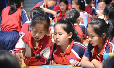襄樊市梁坡小学阅读区
