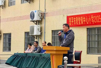 君堂镇中心小学阅读区