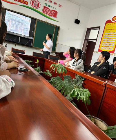 桥盟乡赵沟中心小学阅读区