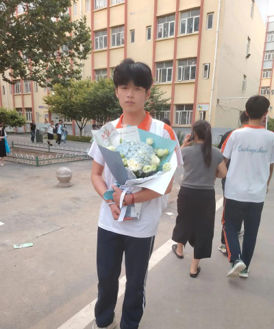曲周县白寨乡中学阅读区