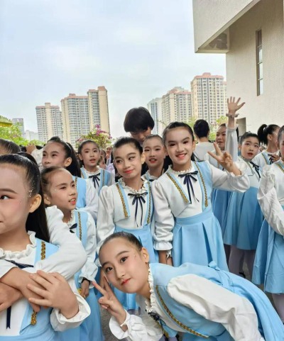 湛江市第十八小学阅读区