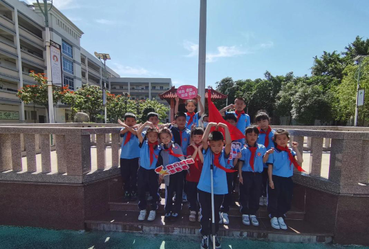 枣阳市南城惠湾小学阅读区