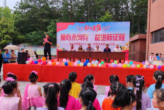 牌楼中心小学阅读区
