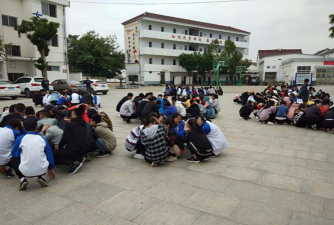 牌楼初级中学阅读区