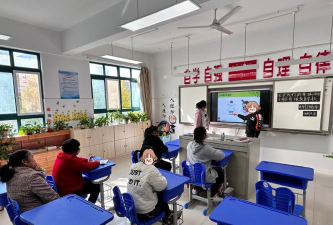 焦作市山阳区墙南中心学校苏蔺学校阅读区