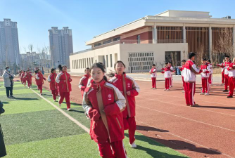青龙满族自治县肖营子镇龙舞培训学校阅读区