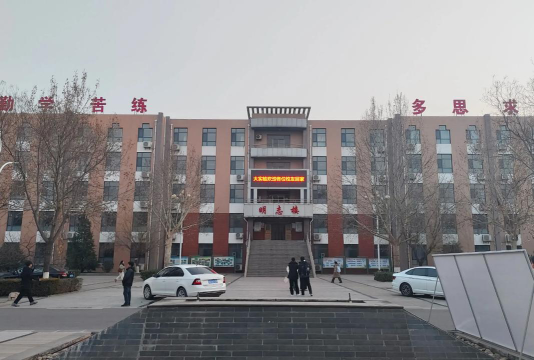 石家庄市鹿泉市实验初级中学阅读区