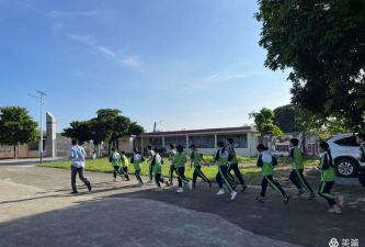 廉江市河唇镇上村小学阅读区