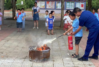孝昌县丰山镇中心小学阅读区