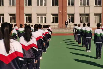抚顺市第四十一中学阅读区
