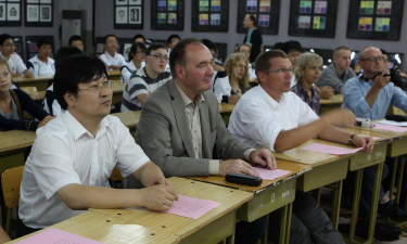 洪堡中学阅读区