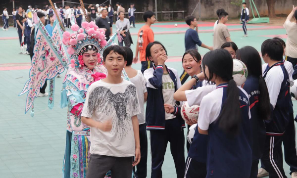东下坪初中阅读区
