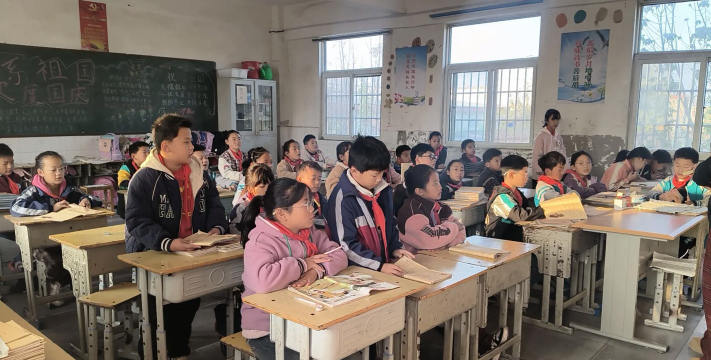 济源市王屋乡封门中心小学阅读区