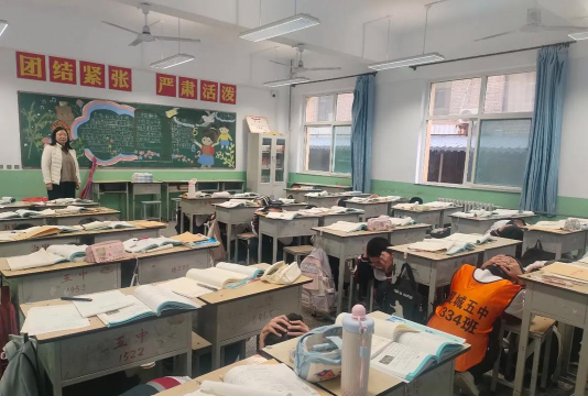 翼城五中阅读区