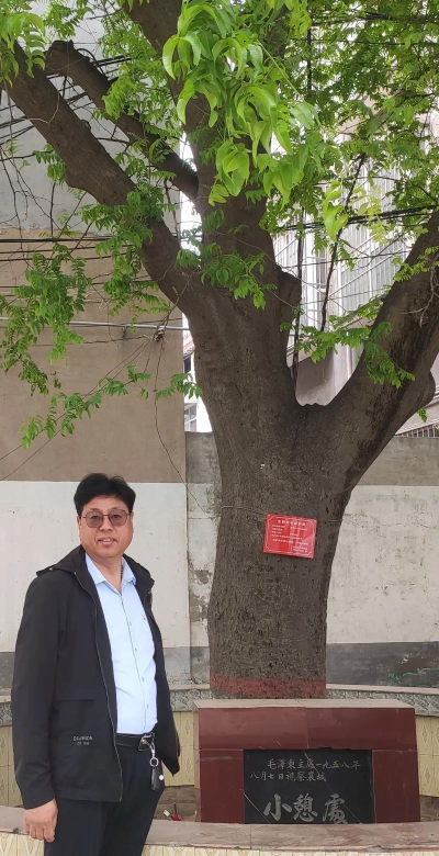 大槐树镇上纪落初中阅读区