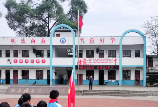 洪洞县堤村光明学校阅读区