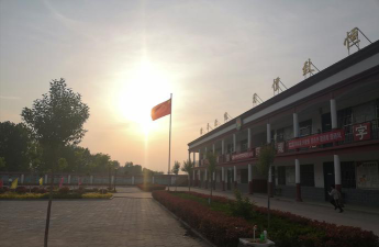 南乐县韩张镇汴张路中心小学阅读区
