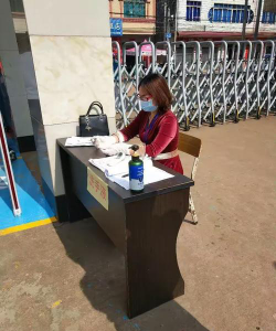 和安中心小学阅读区