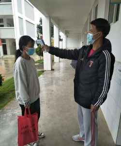 镇康县木场中学阅读区