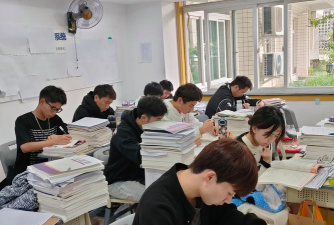 成都市青羊区学智尚教育培训学校有限公司阅读区