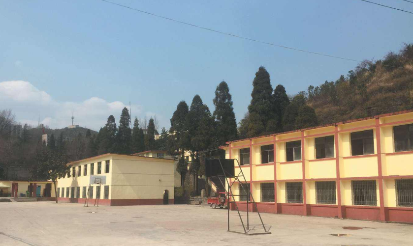 修文县谷堡中学教学