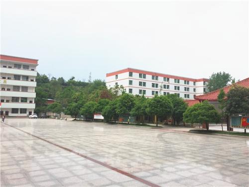 仁寿新科中等汽车职