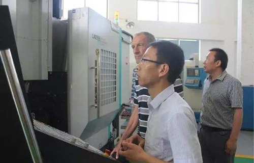 白银公司技工学校