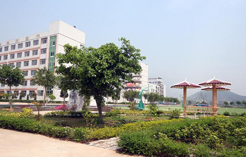 报京民办中学
