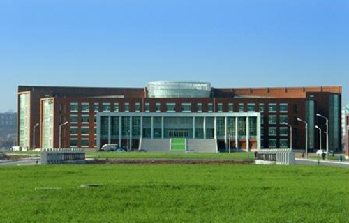 吉林市财经学校