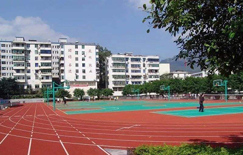 新都镇桂林初级中学