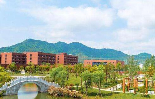 奉化旅游学校