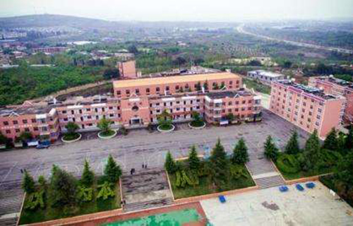 昆明会计学校