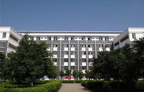 昆明轨道交通学校