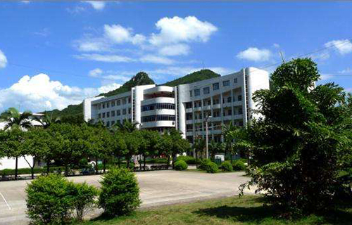 本溪市财贸学校