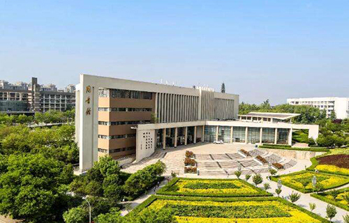 思茅财经学校