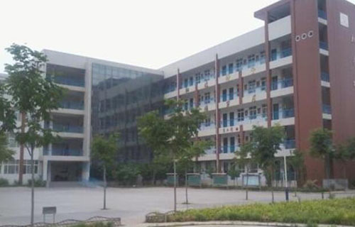 重庆市北碚区偏初级中学