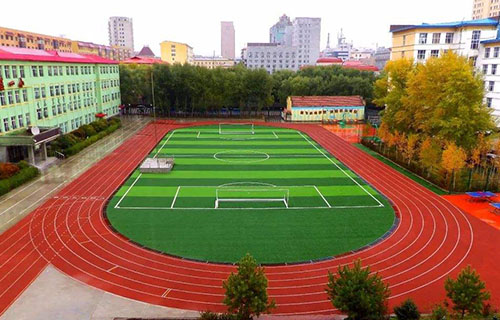 铁力市技工学校