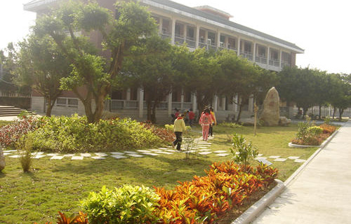聊城贸易学校