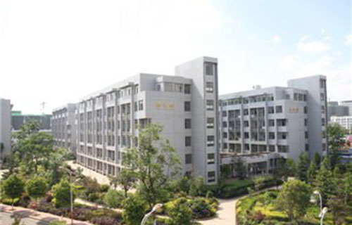 滁州市轻纺技工学校