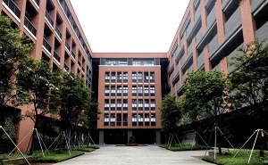 北京市昌平区黑山寨中学