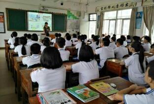 琼山市府城中学