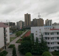 遂宁七中