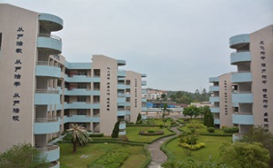 顺德市均安中学