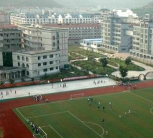 大英县育才中学