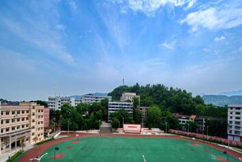 江津市柏林中学校东