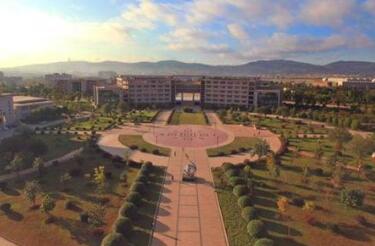 楚雄师范学院附属中